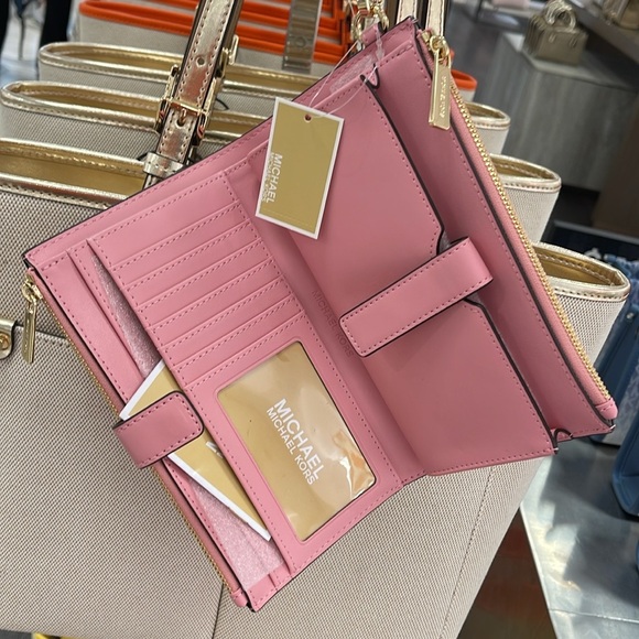 MICHAEL KORS
Jet Set Large Ombré Logo Double-Zip Wristlet-Wallet-Phone Case NWT - Picture 9 of 16